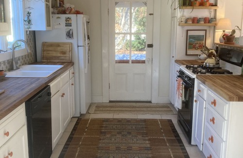 Wakefield-Peacedale House | Peaceful, Artsy Antique Home In Central Location Near Beaches, Shops, Bike Path
