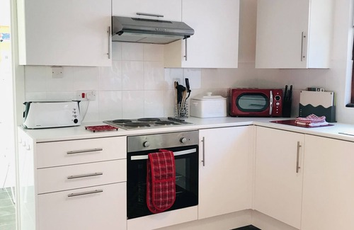 Murthly House | Peaceful bungalow, super close to birnam oak and hiking trails.