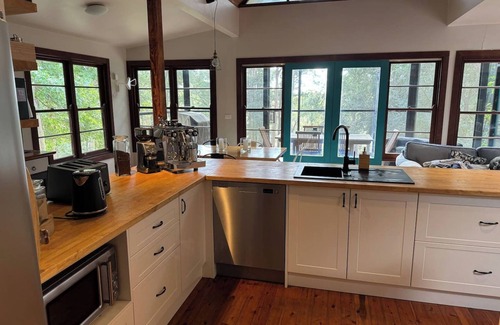 Mountain Lagoon Cabin | Peaceful Cabin in National Park
