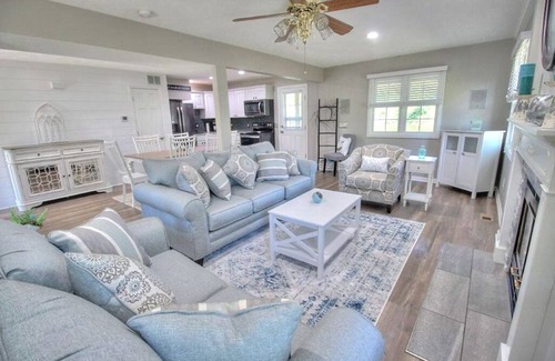 Fremont Cabin | Peaceful Cabin On The Lake-Pet Friendly!