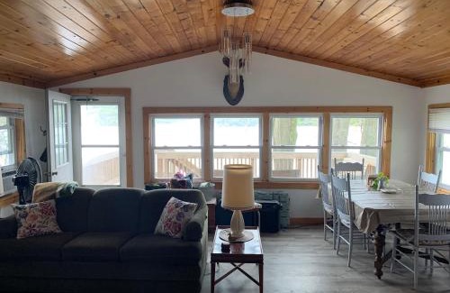 Town of Catharine House | Peaceful Cayuta Lake Cottage with early check in
