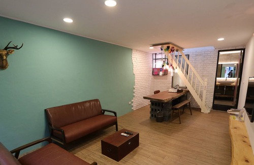 West Central District House | Peaceful, Convenient Tainan Villa