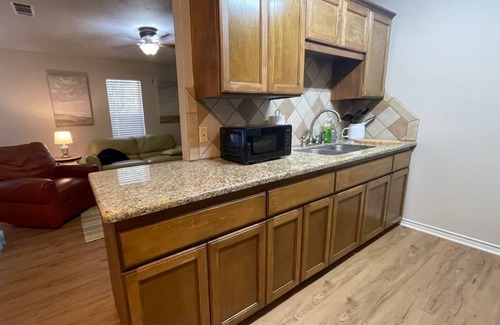 College Station House | Peaceful Country Place Near Texas A&M University Campus!