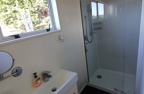 Hawera Bed & Breakfast | Peaceful country haven with full kitchen and a mountain view, just out of Hawera