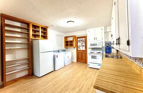 Gallatin Apartment | Peaceful Country Retreat with Modern Comforts – Minutes from Nashville