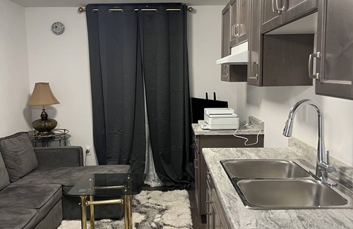 Brantford Apartment | Peaceful Cozy Basement Apartment
