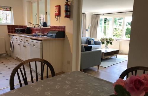 Piltdown Cottage | Peaceful edge-of-village C18th converted cottage in gardens of Manor House