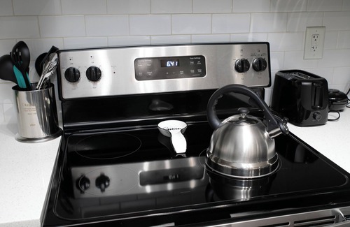 Madison Apartment | Peaceful Extended Stay - Pool & Gym