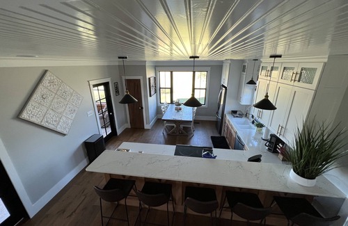 Tea Other | Peaceful Farmhouse - newly renovated with beautiful countryside views