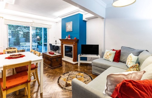 Kabatas Apartment | Peaceful Flat w Garden and Fireplace in Cihangir