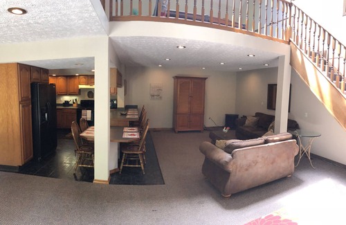 Rockbridge House | Peaceful Hocking Hills Vacation Retreat