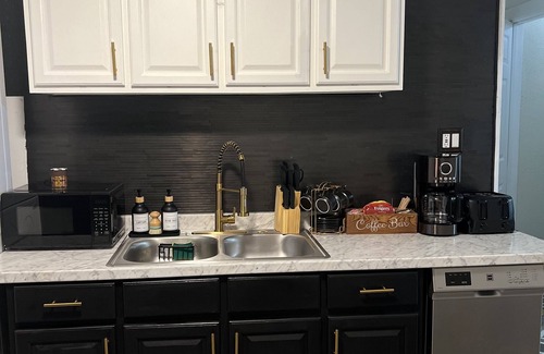 Hazleton Apartment | Peaceful home away from home in Hazleton PA. Close to many attractions.