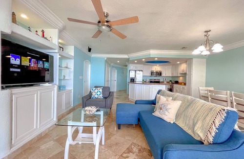 Playa Encantada Condo | Peaceful-LaJollaDelMar-BeachAccess-4thFLR-Rosarito