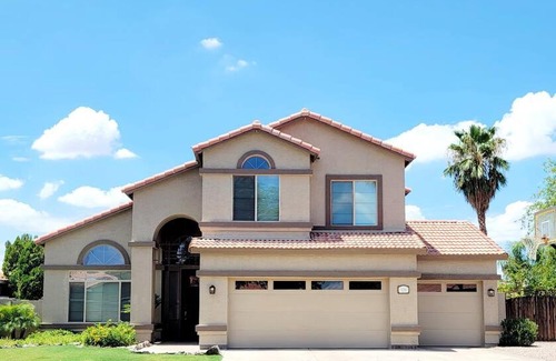 Wind Drift House | Peaceful lakeside home in Gilbert, AZ
