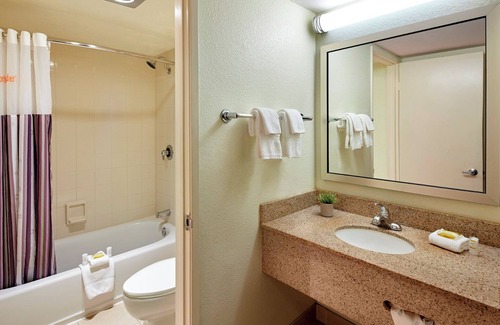 Mission Valley Hotel | Peaceful Mission Valley Room - Two Family Ready Stays