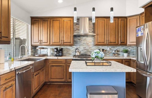 Highland Hills House | Peaceful & Modern 3 BR Las Vegas Home w/Hot Tub!