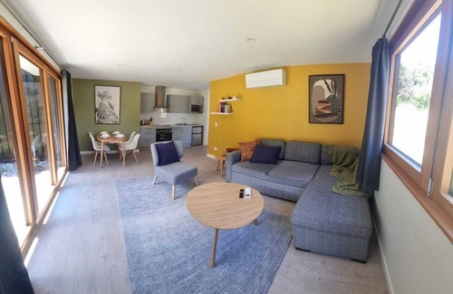 Mount Creighton Apartment | Peaceful Nature Reserve in sunny Bobscove
