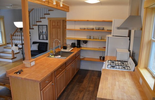 Bass Harbor House | Peaceful private location, cottage @Acadia NP, Lighthouse, Beaches, Seafood🦞