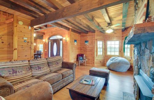 Spottswood House | Peaceful Raphine Cottage with Deck and Fireplace!