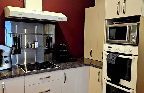 Hokitika House | Peaceful Retreat on the outskirts of Hokitika