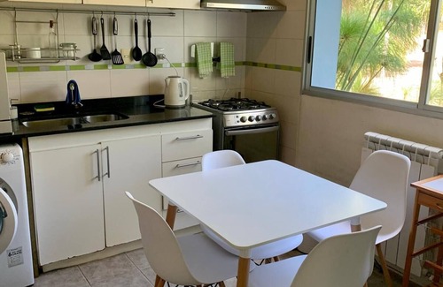 La Barra House | Peaceful setting between the sea and the forest