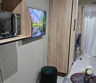 Sasolburg Apartment | Peaceful Stay - Deluxe Suite 2