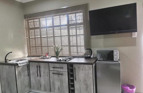 Sasolburg House | Peaceful Stay - Suite 5