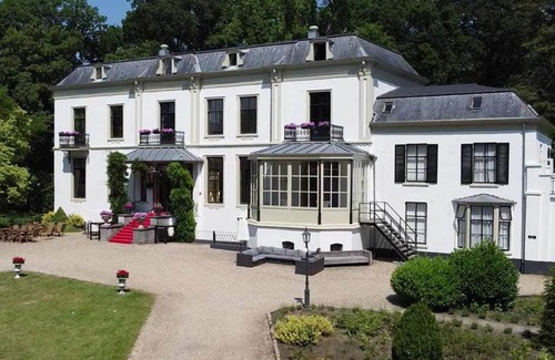 Eerbeek House | Peaceful Stay with Woodland Views, Perfect for Couples & Nature Walks
