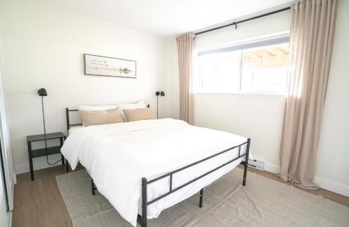 Armstrong Apartment | Peaceful Suite near Vernon Armstrong Brand New