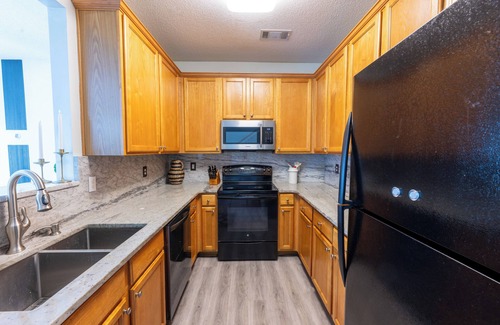 Cliftondale House | Peaceful townhome in vibrant Atlanta - 20 Minutes from Downtown