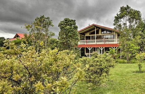 Volcano Cottage | Peaceful Volcano Home Near National Park!