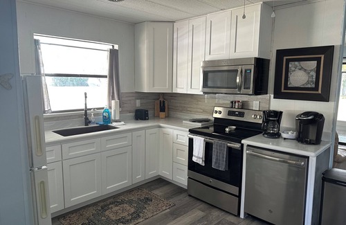 Georgetown House | Peaceful Waterfront Home on St. Johns with large porch and dock.