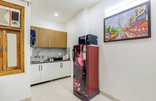 South West Apartment | Peacefulhuts 1BHK near IGI International Airport Delhi