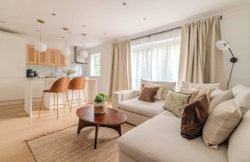 Dulwich Apartment | Peacefully set 2BR Apt near Beautiful Dulwich Park