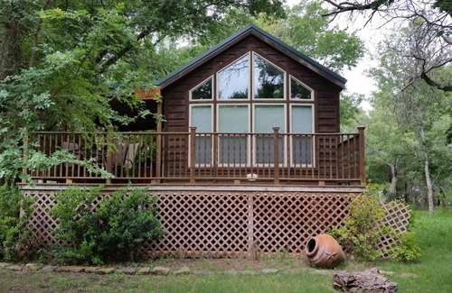 Fredericksburg Cabin | Peach Cabin