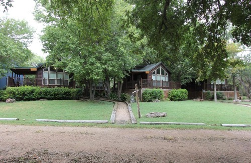 Fredericksburg Cabin | Peach Cabin