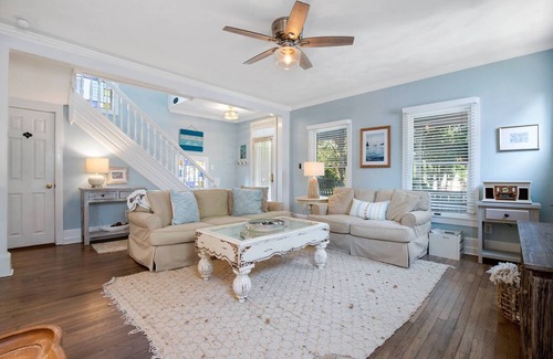 Cape Charles House | Peach Perfect - Chesapeake Properties