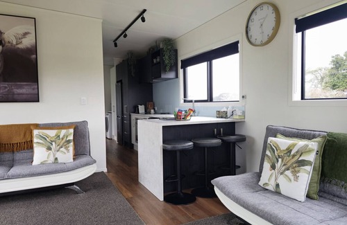 Stratford House | Peachy on Pembroke - Everything and more, stunning mountain view