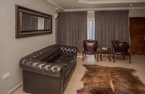 Palapye Bed & Breakfast | Peaconwood Boutique B&B
