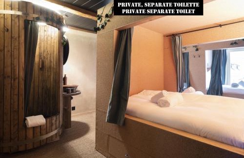 Saint-Ursanne Hotel | Peanut Medieval Lodge