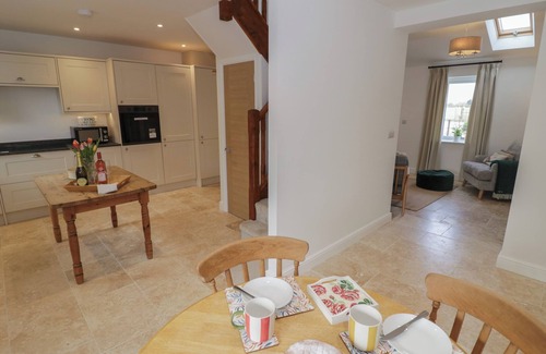 Hellidon Cottage | PEAR BARN, family friendly, with a garden in Catesby