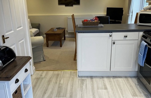 Bodenham Cottage | Pear Tree Cottage. 2-bedroomed cottage. Short breaks welcome. Free Wifi