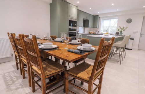 Goosnargh Cottage | PEAR TREE COTTAGE, family friendly, with a garden in Goosnargh