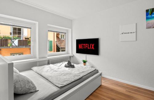 Winterthur Apartment | Pearlstay - City Center Twin Bed Workplace Washer