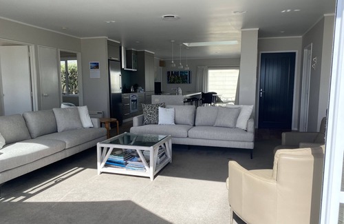 Pukehina House | Pearsons' Pukehina Paradise