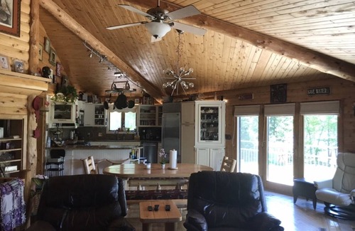 Republic Bed & Breakfast | Pebble Beach Lake Michigamme