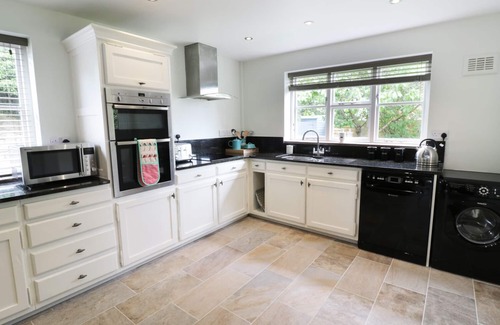 Wickhamford Cottage | PEBWORTH COTTAGE, family friendly, luxury holiday cottage in Pebworth