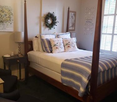 Morehead City Bed & Breakfast | Pecan Tree Inn