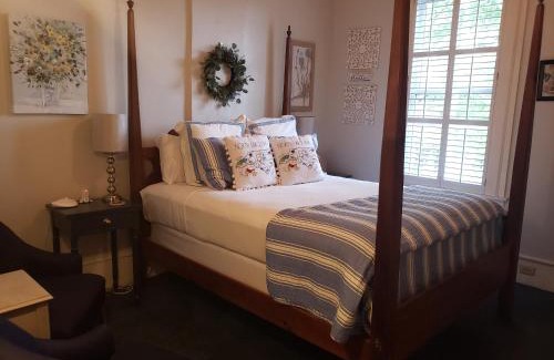 Morehead City Bed & Breakfast | Pecan Tree Inn
