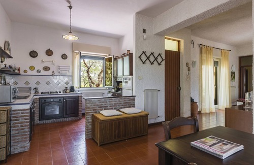 Pedara House | Pedara Escape with Garden by Wonderful Italy